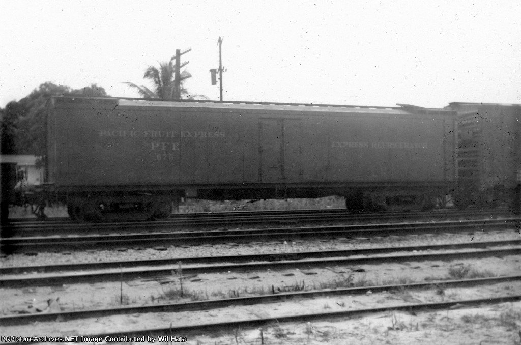 PFE Express Reefer 675